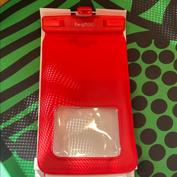 Heyday Waterproof Tech Pouch touch screen friendly new in box floats red crimson - Picture 2 of 7